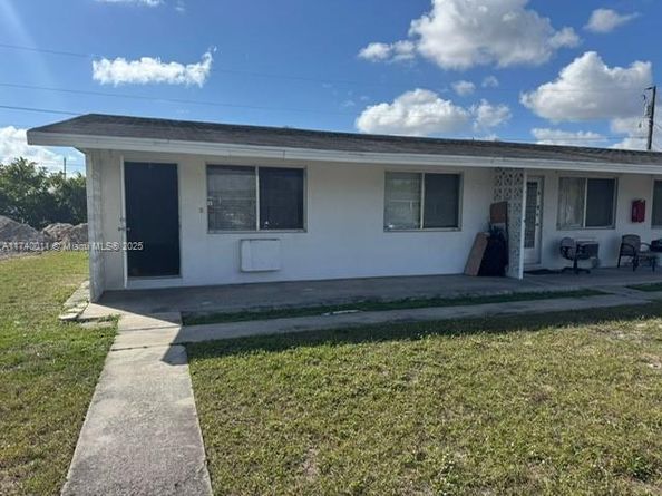 735 Ridge Rd 1, Lantana FL 33462