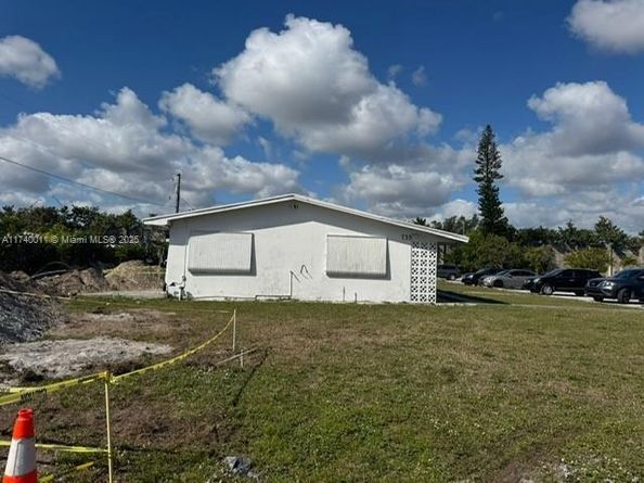 735 Ridge Rd 1, Lantana FL 33462