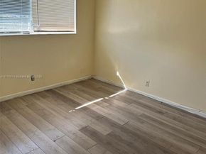 735 Ridge Rd 1, Lantana FL 33462