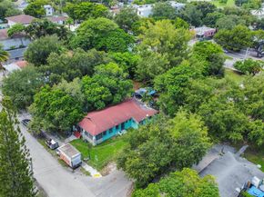 105 NW 58th St, Miami FL 33127