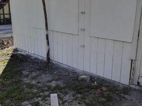 605 S J St, Lake Worth FL 33460