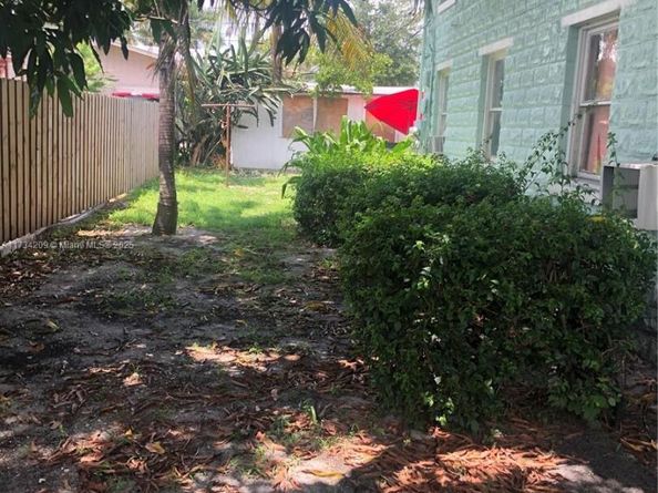 605 S J St, Lake Worth FL 33460