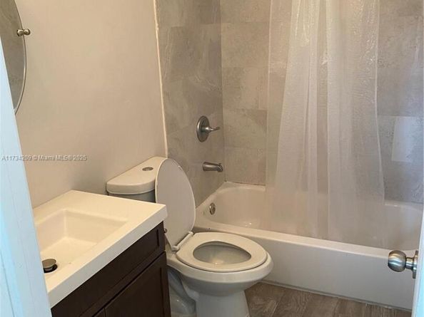 605 S J St, Lake Worth FL 33460