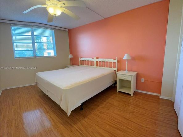 16400 NE 17th Ave 707, North Miami Beach FL 33162