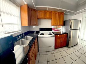 16400 NE 17th Ave 707, North Miami Beach FL 33162