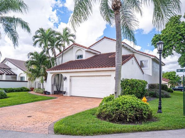 17352 NW 61st Ct S, Hialeah FL 33015