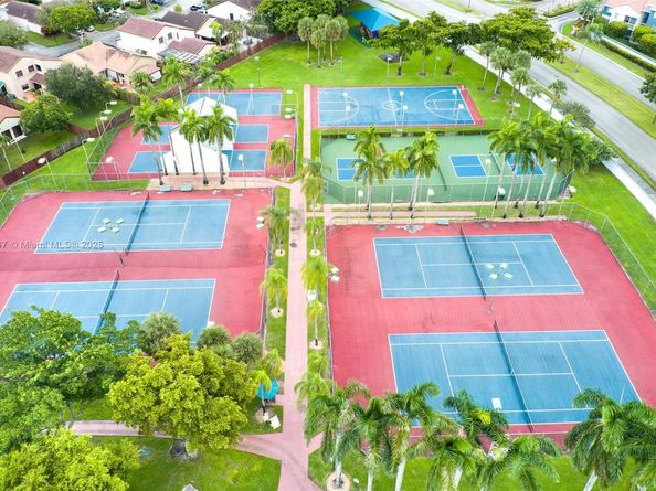 17352 NW 61st Ct S, Hialeah FL 33015