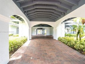 17352 NW 61st Ct S, Hialeah FL 33015