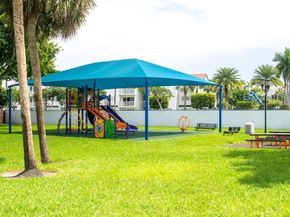 17352 NW 61st Ct S, Hialeah FL 33015
