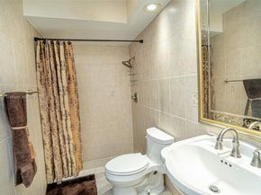 17352 NW 61st Ct S, Hialeah FL 33015