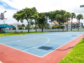 17352 NW 61st Ct S, Hialeah FL 33015