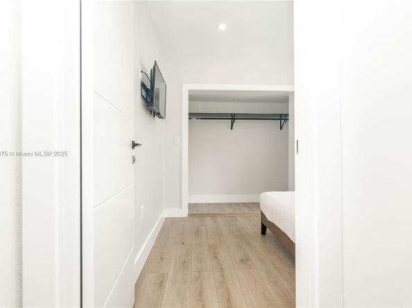 2360 SW 12th St, Miami FL 33135