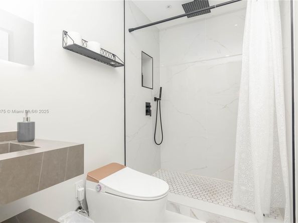 2360 SW 12th St, Miami FL 33135