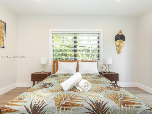 2360 SW 12th St, Miami FL 33135