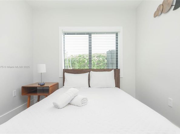 2360 SW 12th St, Miami FL 33135