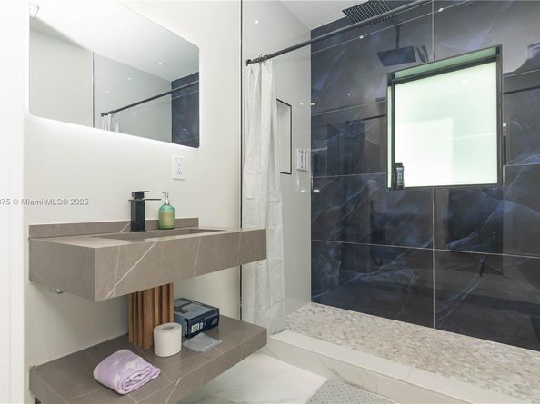 2360 SW 12th St, Miami FL 33135