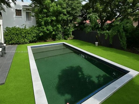 2360 SW 12th St, Miami FL 33135