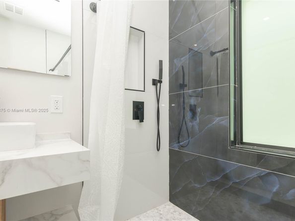 2360 SW 12th St, Miami FL 33135