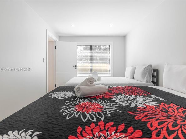 2360 SW 12th St, Miami FL 33135