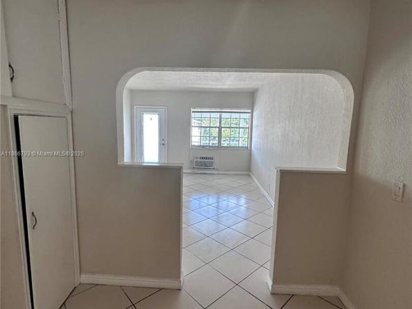 330 74th St 16, Miami Beach FL 33141