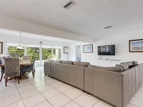 906 N 13th Ave, Hollywood FL 33019