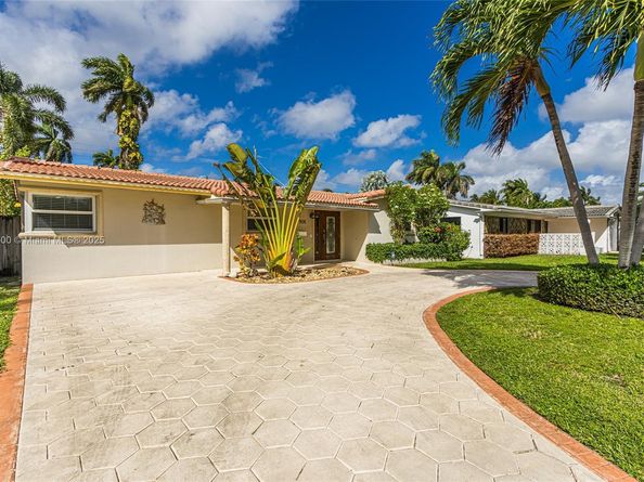 906 N 13th Ave, Hollywood FL 33019