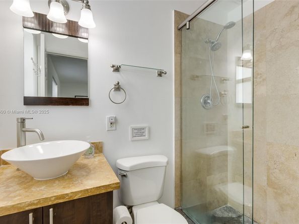 906 N 13th Ave, Hollywood FL 33019