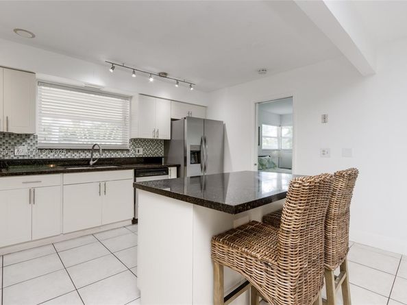 906 N 13th Ave, Hollywood FL 33019