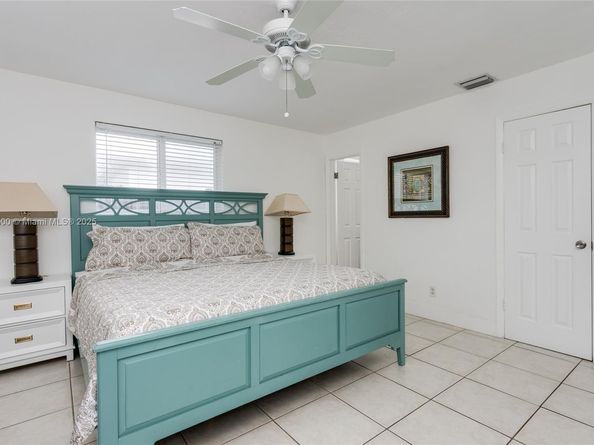 906 N 13th Ave, Hollywood FL 33019