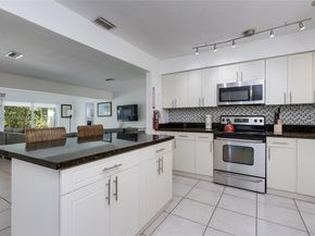 906 N 13th Ave, Hollywood FL 33019