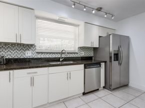 906 N 13th Ave, Hollywood FL 33019