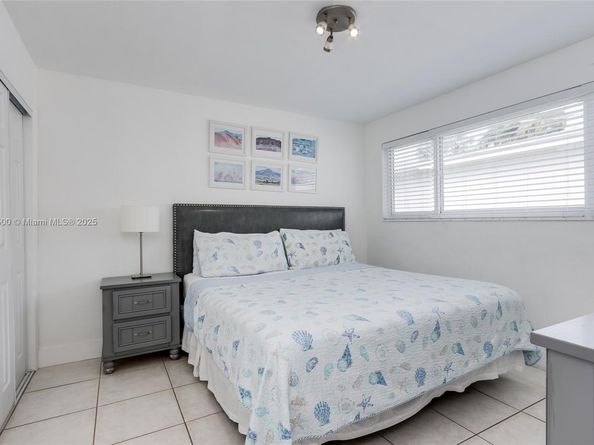 906 N 13th Ave, Hollywood FL 33019