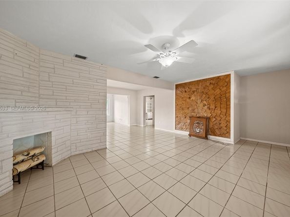 7833 Juniper St, Miramar FL 33023