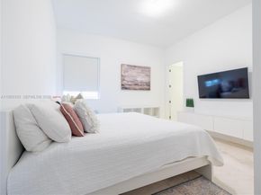 7451 NW 103rd Ct, Doral FL 33178