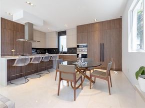 7451 NW 103rd Ct, Doral FL 33178