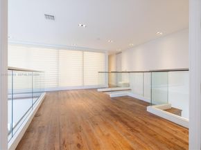 7451 NW 103rd Ct, Doral FL 33178