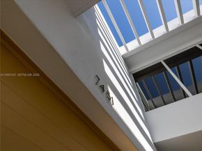 7451 NW 103rd Ct, Doral FL 33178