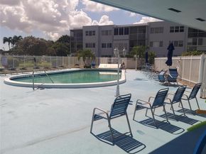 2300 Park Ln 211, Hollywood FL 33021