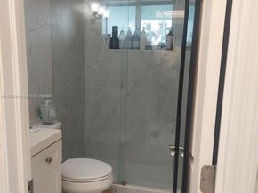 2300 Park Ln 211, Hollywood FL 33021