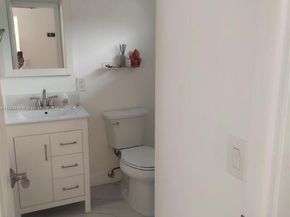 2300 Park Ln 211, Hollywood FL 33021