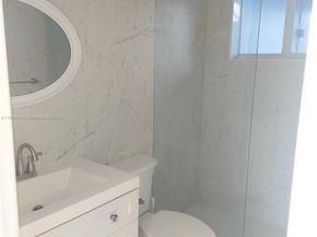 2300 Park Ln 211, Hollywood FL 33021
