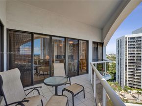 3610 Yacht Club Dr PH07, Aventura FL 33180