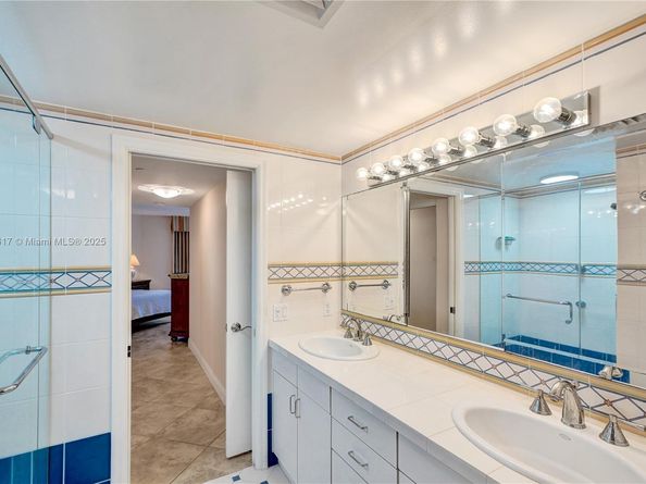 3610 Yacht Club Dr PH07, Aventura FL 33180