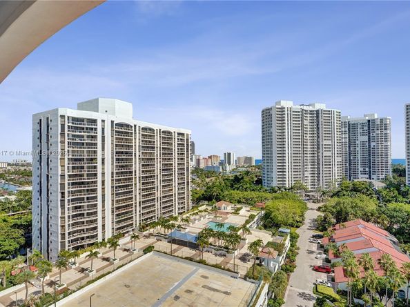 3610 Yacht Club Dr PH07, Aventura FL 33180