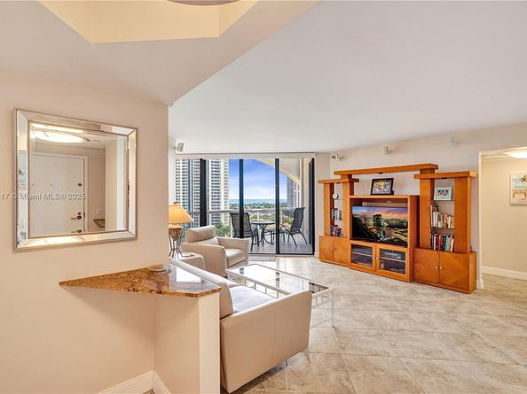 3610 Yacht Club Dr PH07, Aventura FL 33180