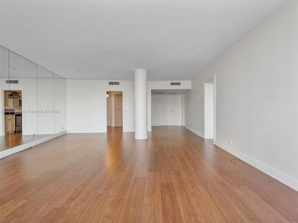 Undisclosed Address #A11655971, Miami Beach FL 33141