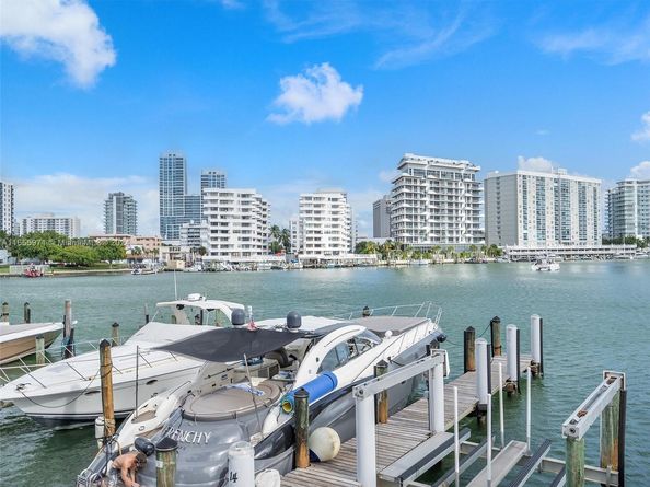 Undisclosed Address #A11655971, Miami Beach FL 33141