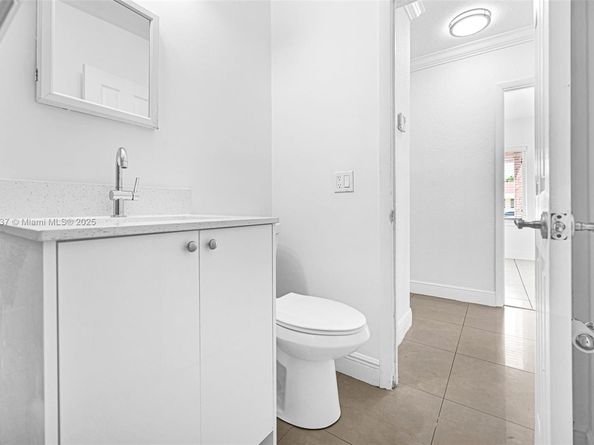 840 NE 4th Pl, Hialeah FL 33010