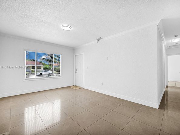 840 NE 4th Pl, Hialeah FL 33010