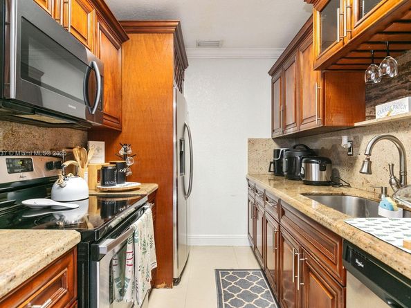 840 NE 4th Pl, Hialeah FL 33010